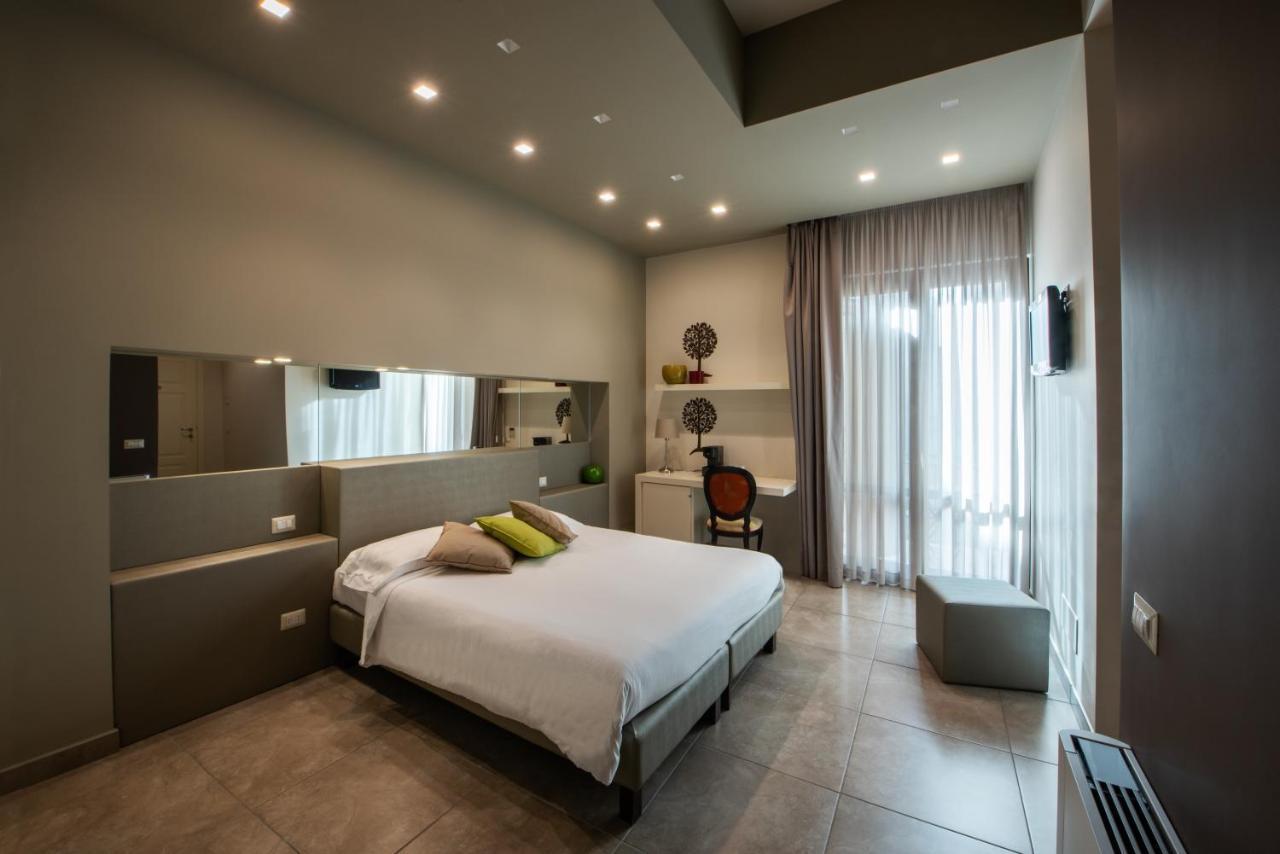 B&B Palazzo Paciotti Trani Esterno foto