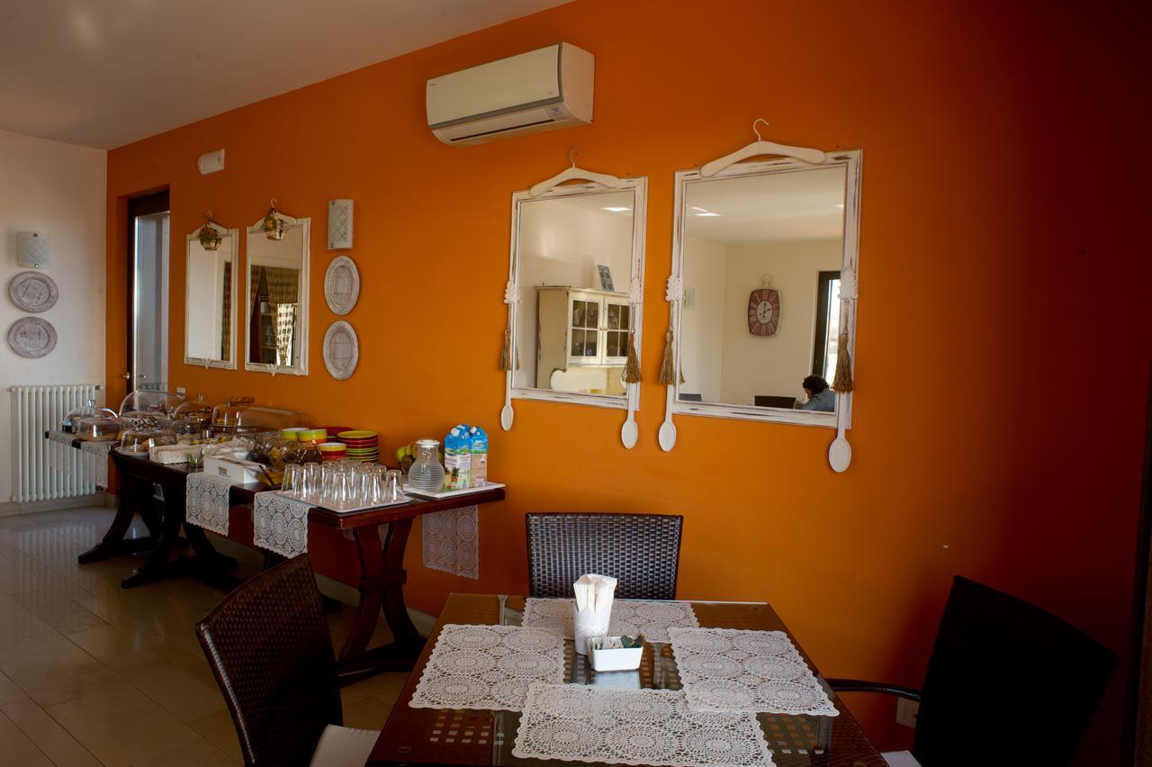 B&B Palazzo Paciotti Trani Esterno foto